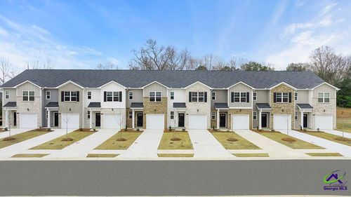204 Kenmore Cir, Perry, GA, 31069-8001 | Card Image