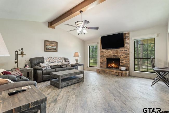 251 Texas Dr, House other with 3 bedrooms, 2 bathrooms and null parking in Hideaway TX | Image 9