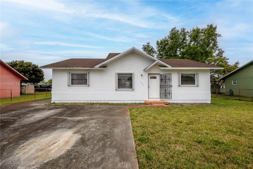 3490 Nw 194 St, Miami Gardens, FL, 33056 | Card Image