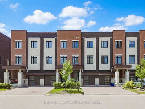 906 Kicking Horse Path, Oshawa, ON, L1J0B4 | Card Image