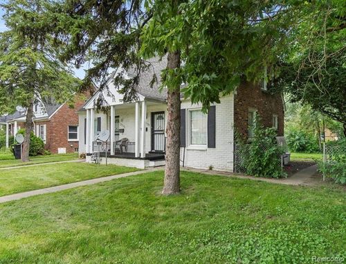 18738 Morang Dr, Detroit, MI, 48205-2926 | Card Image
