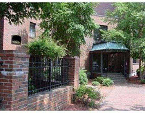 c12-123 Elm St, Quincy, MA, 02169-5439 | Card Image