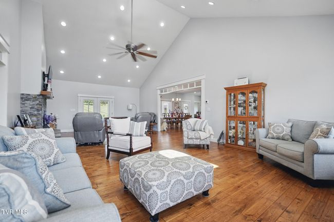 313 Treadway Trl, House other with 3 bedrooms, 3 bathrooms and null parking in Jonesborough TN | Image 11