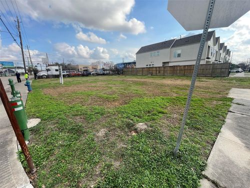 3700 Canal St, Houston, TX, 77003-1840 | Card Image