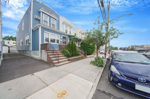 85 130th St, Kew Gardens, NY, 11415-2821 | Card Image