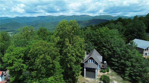 147 Fairview Dr, Traphill, NC, 28685-8910 | Card Image