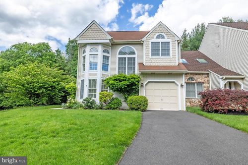 8803 Duveen Dr, Wyndmoor, PA, 19038-7453 | Card Image