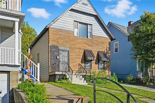 2311 Niagara St, Buffalo, NY, 14207-1433 | Card Image