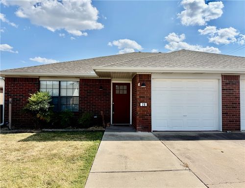 b-2 Holly Dr, Bentonville, AR, 72712-4444 | Card Image