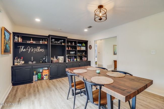 Dining Area | Image 8