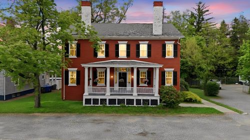 48 Madison Ave, Springfield, MA, 01105-1404 | Card Image