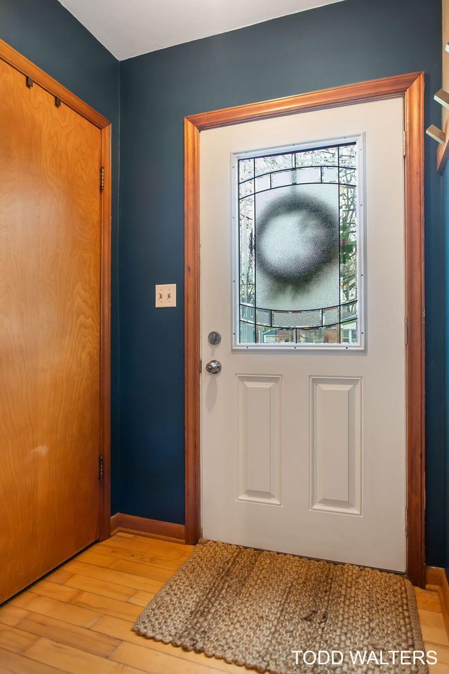 10-web-or-mls-251-w-21st-st | Image 25