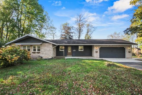 49166 S Park Cir, East Liverpool, OH, 43920-8921 | Card Image