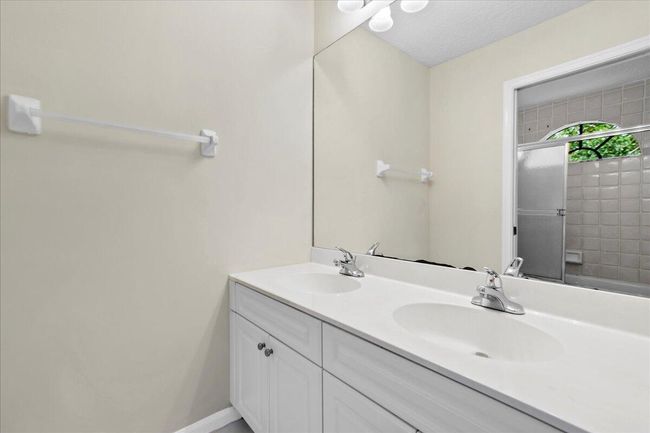 41 Uno Lago Dr, Condo with 2 bedrooms, 3 bathrooms and null parking in Juno Beach FL | Image 14