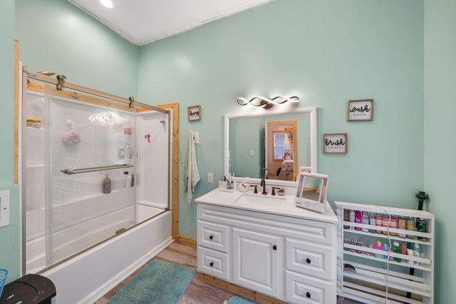 41-web-or-mls-DSC02548 | Image 42
