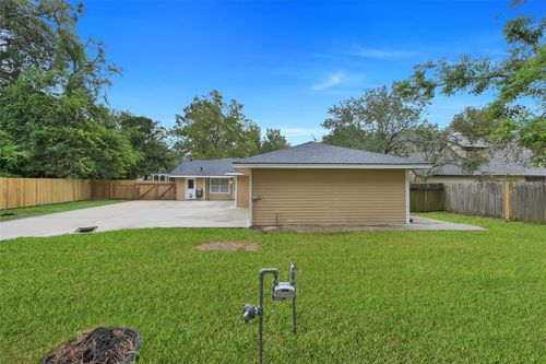 539 Fort Sumpter St, Conroe, TX, 77302-3723 | Card Image