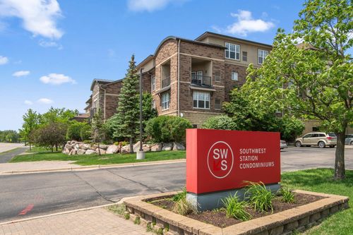 apt-1102-13560 Technology Dr, Eden Prairie, MN, 55344-2225 | Card Image
