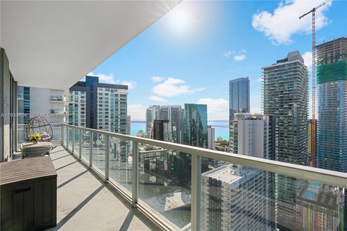 uph4019--1111 Sw 1st Ave, Miami, FL, 33130-5401 | Card Image