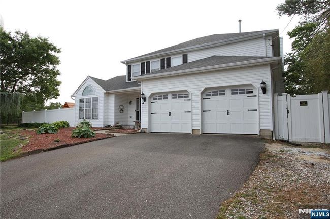 132 Sloop Rd, House other with 3 bedrooms, 3 bathrooms and null parking in Manahawkin NJ | Image 34