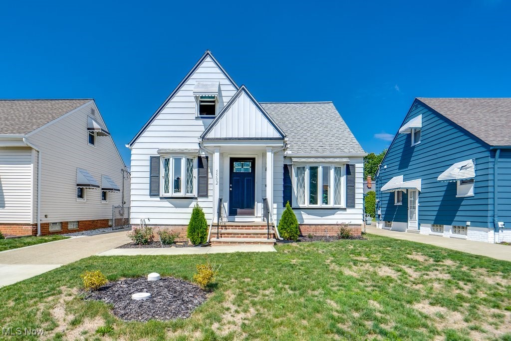 Orchard Ave, Cleveland, OH 44129