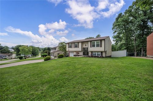 3034 Amy Dr, South Park, PA, 15129-9373 | Card Image
