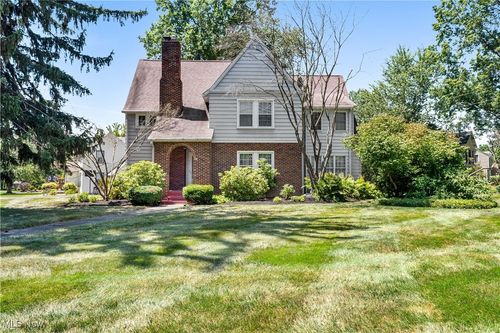68 Ridgewood Dr, Boardman, OH, 44512-2846 | Card Image
