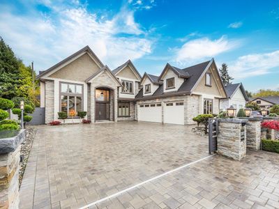 10851 Dennis Cres, House other with 5 bedrooms, 5 bathrooms and 9 parking in Richmond BC | Image 2