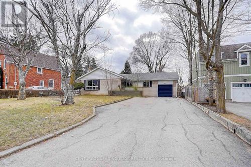 366 Main Street N, Markham (Old Markham Village), ON, M3P1Z3 | Card Image