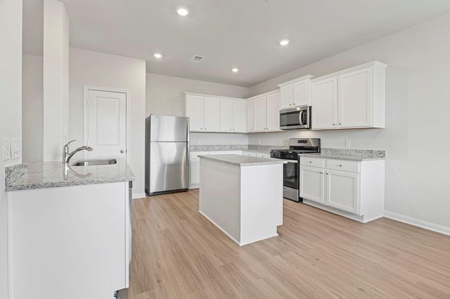 8830 Ice Quartz Dr, House other with 4 bedrooms, 3 bathrooms and 2 parking in Iowa Colony TX | Image 5