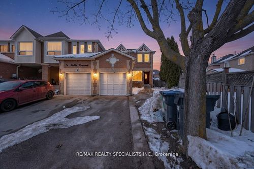 3 Mullis Cres, Brampton, ON, L6Y4T3 | Card Image