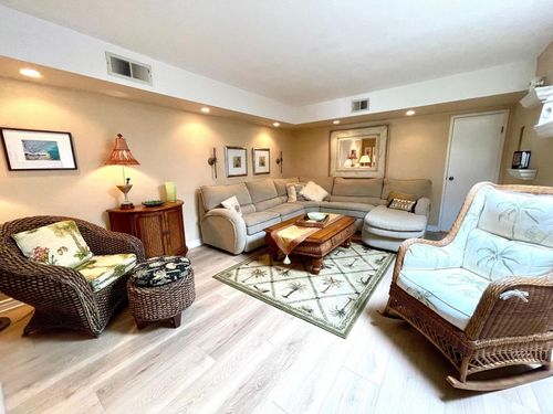 unit-120-5301 E Waverly Dr, Palm Springs, CA, 92264-6116 | Card Image