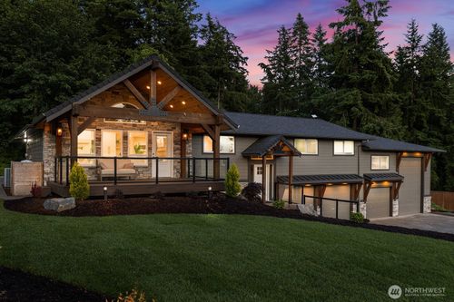 230 Pare Rd, Kelso, WA, 98626-9639 | Card Image