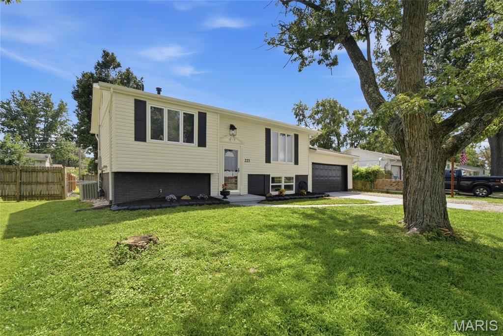 Residential in Godfrey 3