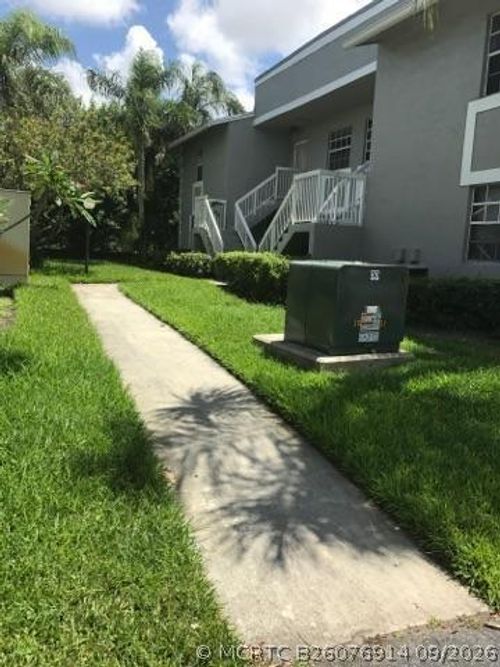 104-6c-450 Ne 210th Cir Terrace, Miami, FL, 33179 | Card Image