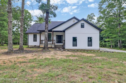 528 St Anthony Dr, Jamestown, TN, 38556-5179 | Card Image