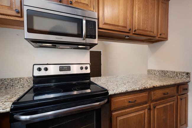 APT-12 - 3204 W End Cir, Condo with 1 bedrooms, 1 bathrooms and 2 parking in Nashville TN | Image 7