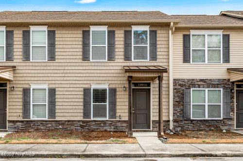 404 Sullivan Loop Rd, Midway Park, NC, 28544-0005 | Card Image