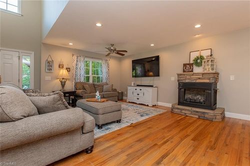 368 Noralin Dr, Winston-Salem, NC, 27107-8762 | Card Image