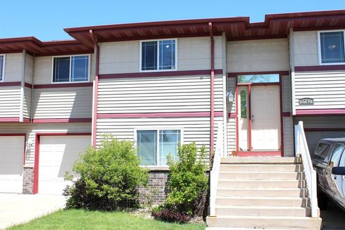 2750 Hazelnut Trl, SUN PRAIRIE, WI, 53590-4638 | Card Image