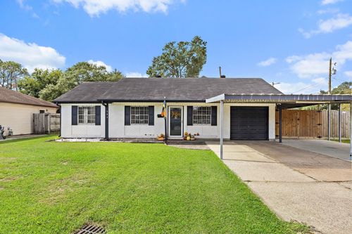 504 S 1st 1/2 St, Nederland, TX, 77627-2317 | Card Image