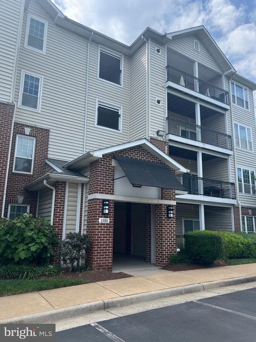8302-1550 Spring Gate Dr, MCLEAN, VA, 22102-3426 | Card Image