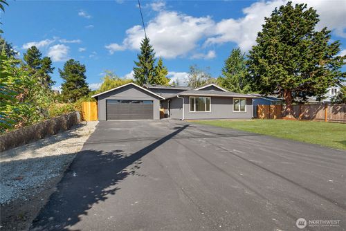 9422 Woodland Ave E, Puyallup, WA, 98371-6540 | Card Image