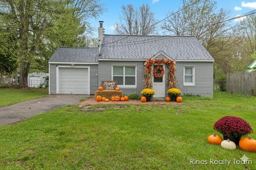 6429 Rosedale Rd, Lansing, MI, 48911-5617 | Card Image