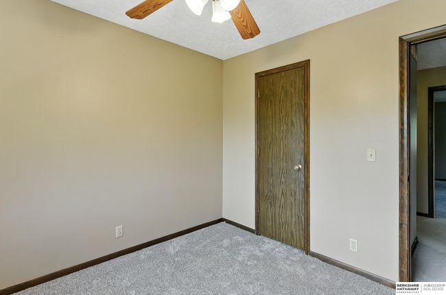 5604 S 92 Nd Plz, Townhouse with 3 bedrooms, 3 bathrooms and 2 parking in Omaha NE | Image 27