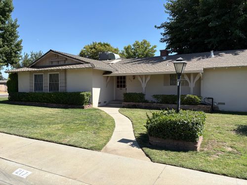 217 W Laura Ave, Visalia, CA, 93277-5357 | Card Image