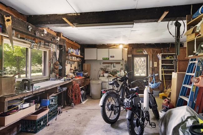Huge workshop for those DIY projects | Image 38