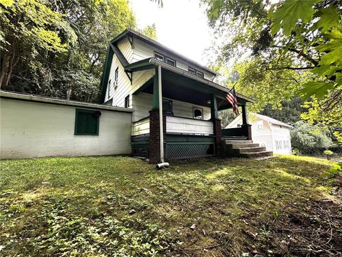 204 W Clayton St, New Castle, PA, 16102-1202 | Card Image