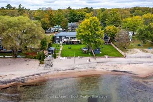 8 Tiny Beaches Rd S, Tiny, ON, L0L2J0 | Card Image