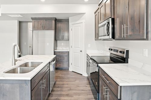 27-812 S 270 E, Smithfield, UT, 84335-2411 | Card Image