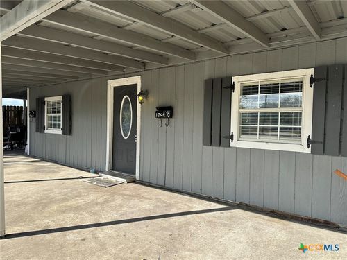 1704 Avondale St, Victoria, TX, 77901-7162 | Card Image